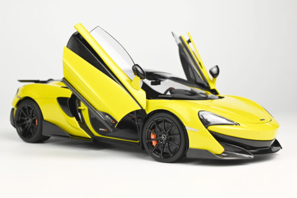 LCD McLaren 600LT gelb