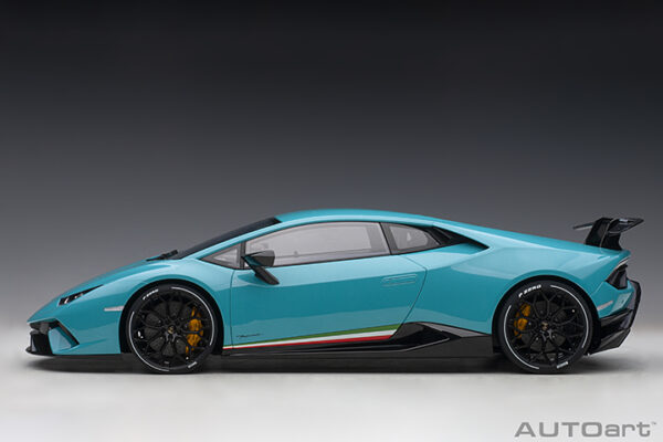 AUTOart 1:12 Lamborghini Huracán Performante 2017 (blu glauco)