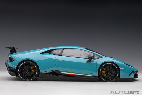 AUTOart 1:12 Lamborghini Huracán Performante 2017 (blu glauco)