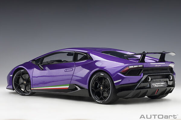 AUTOart 1:12 Lamborghini Huracán Performante 2017 (viola)