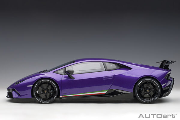 AUTOart 1:12 Lamborghini Huracán Performante 2017 (viola)