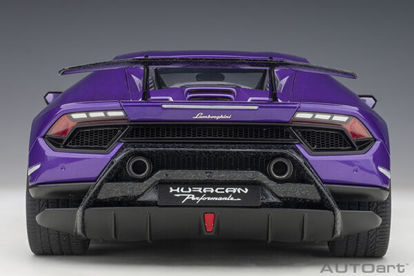 AUTOart 1:12 Lamborghini Huracán Performante 2017 (viola)