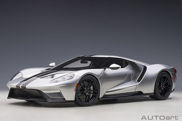 AUTOart 1:12 Ford GT 2017 (ingot silver:black stripes)