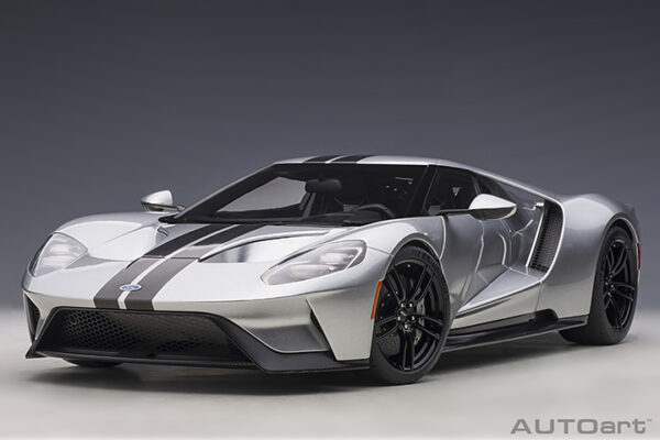 AUTOart 1:12 Ford GT 2017 (ingot silver:black stripes)