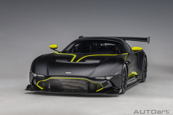 AUTOart Aston Martin Vulcan 2015 (mattblack:lime green stripes)