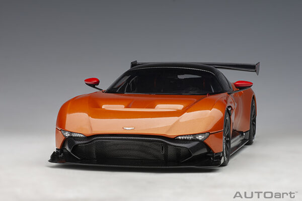 AUTOart Aston Martin Vulcan 2015 (madagascar orange)