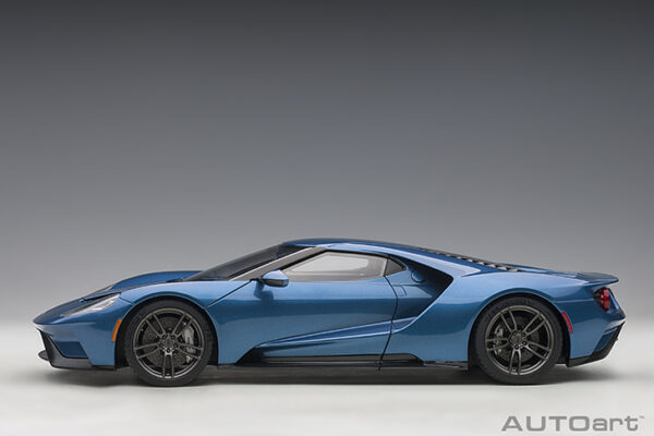 AUTOart Ford GT 2017 (liquid blue) (composite model:full