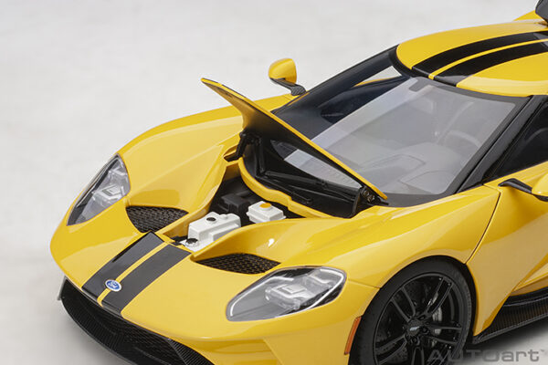 AUTOart Ford GT 2017 (triple yellow: black stripes) (composite