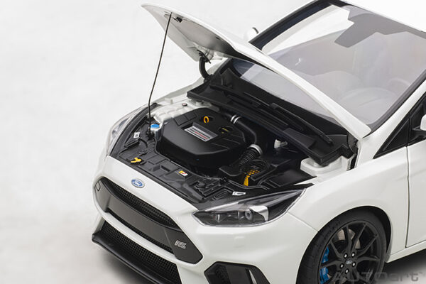 AUTOart Ford Focus RS 2016 (frozen white) (composite