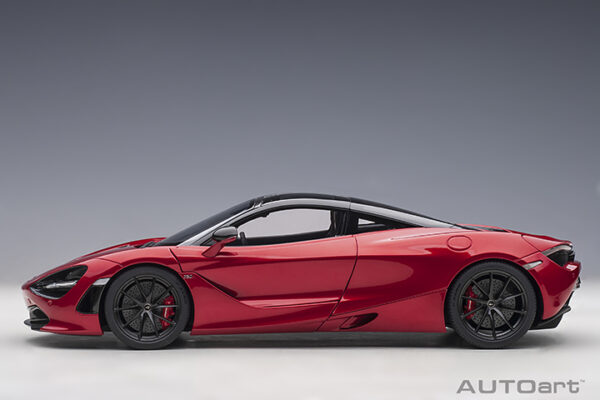 AUTOart McLaren 720S 2017 (memphis red:metallic red)