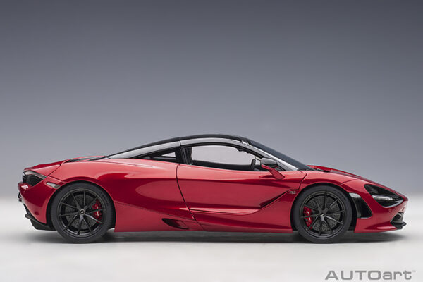 AUTOart McLaren 720S 2017 (memphis red:metallic red)