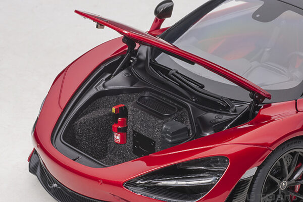 AUTOart McLaren 720S 2017 (memphis red:metallic red)