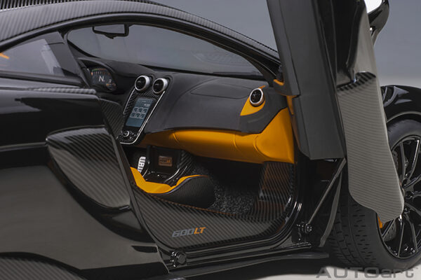 AUTOart McLaren 600LT 2019 (onyx black) (composite