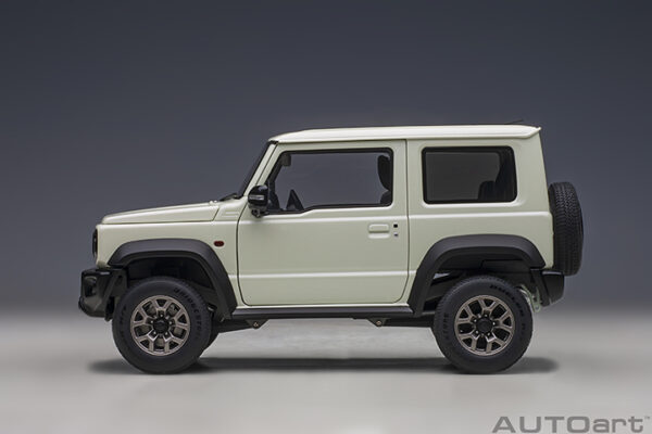 AUTOart Suzuki Jimny (JB74) SIERRA (pure white pearl)