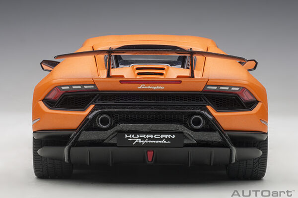 AUTOart Lamborghini Huracán Performante 2017 (arancio