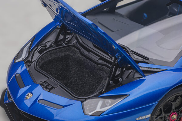 AUTOart Lamborghini Aventador SVJ 2019 (blu Nethuns : metallic blue)