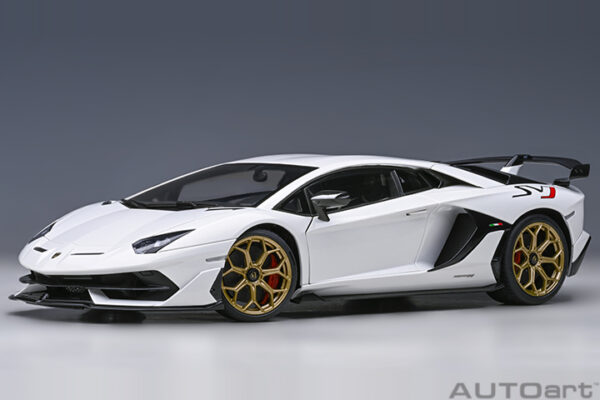 AUTOart Lamborghini Aventador SVJ 2019 (BIANCO ASOPO:METALLIC WHITE)