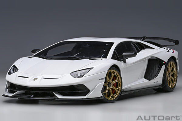 AUTOart Lamborghini Aventador SVJ 2019 (BIANCO ASOPO:METALLIC WHITE)