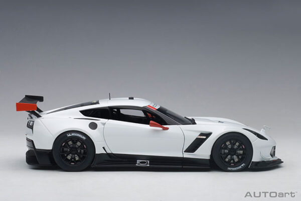 AUTOart Chevrolet C7.R Plain Body Version (white:red accents)