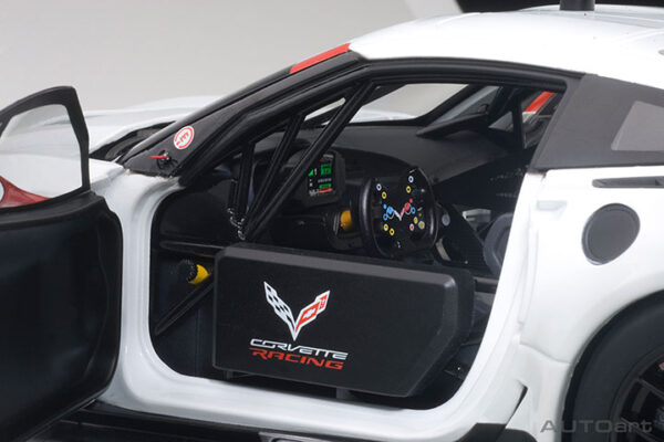 AUTOart Chevrolet C7.R Plain Body Version (white:red accents)