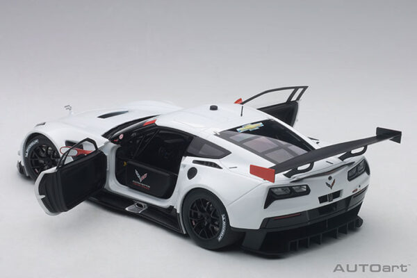 AUTOart Chevrolet C7.R Plain Body Version (white:red accents)