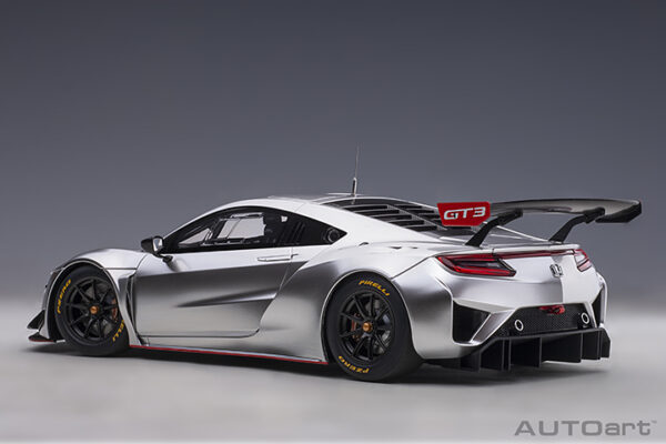 AUTOart HONDA NSX GT3 2018 (hyper silver)