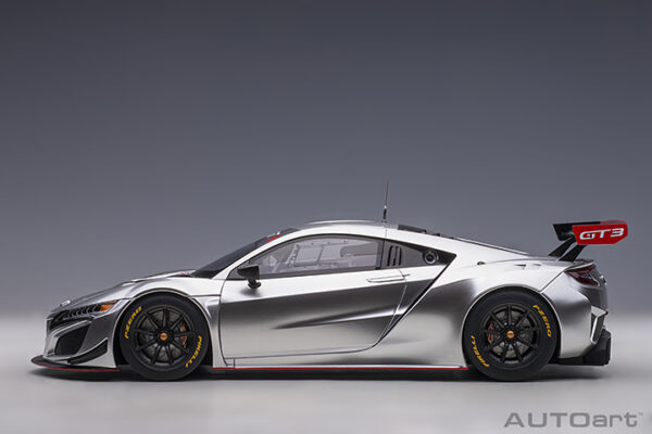 AUTOart HONDA NSX GT3 2018 (hyper silver)