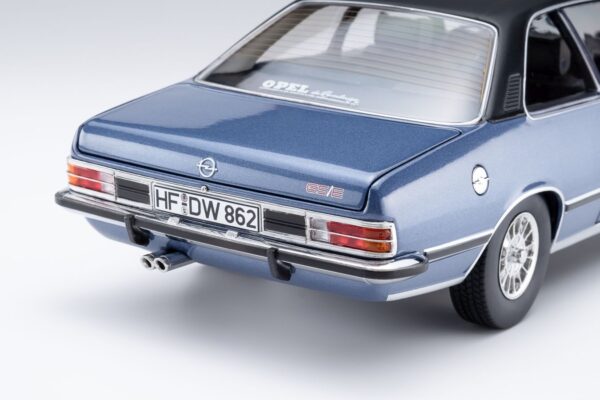 opel blau 18