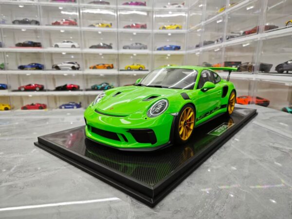 Porsche GT3 RS 1:8