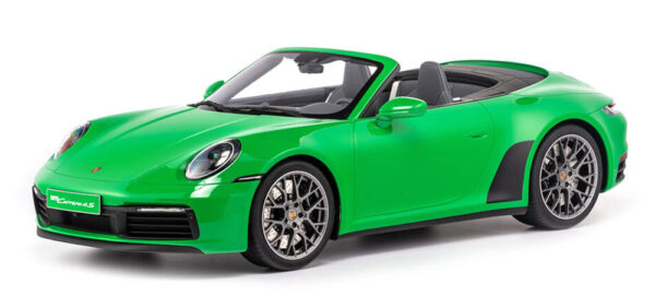 Porsche 911 (992) Carrera 4S Cabriolet - 2020 - phytongrün 1:8