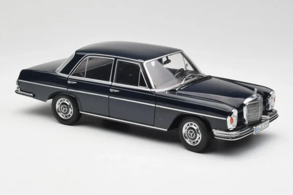 Norev Mercedes 280 SE W107 dunkelblau – Bild 4