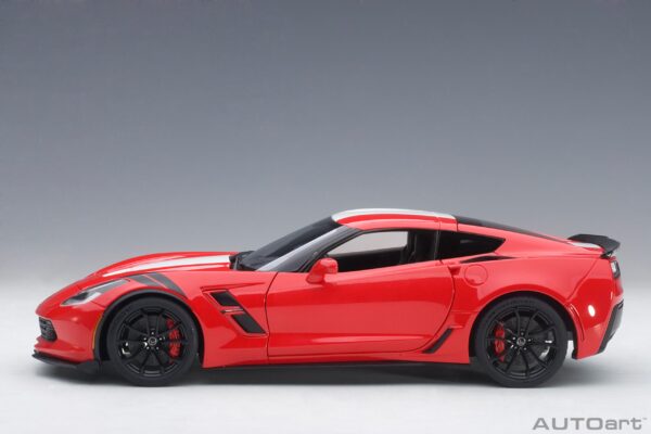 AUTOart Chevrolet Corvette C7 Grand Sport red/white stripes – Bild 14