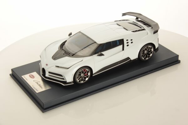 Looksmart BUGATTI CENTODIECI 1:18 white Cristiano Ronaldo