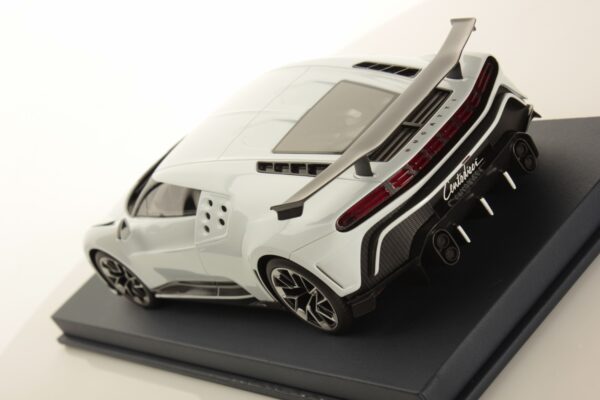 Looksmart BUGATTI CENTODIECI 1:18 white Cristiano Ronaldo – Bild 4